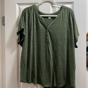 Old Navy green tshirt with buttons size xxl